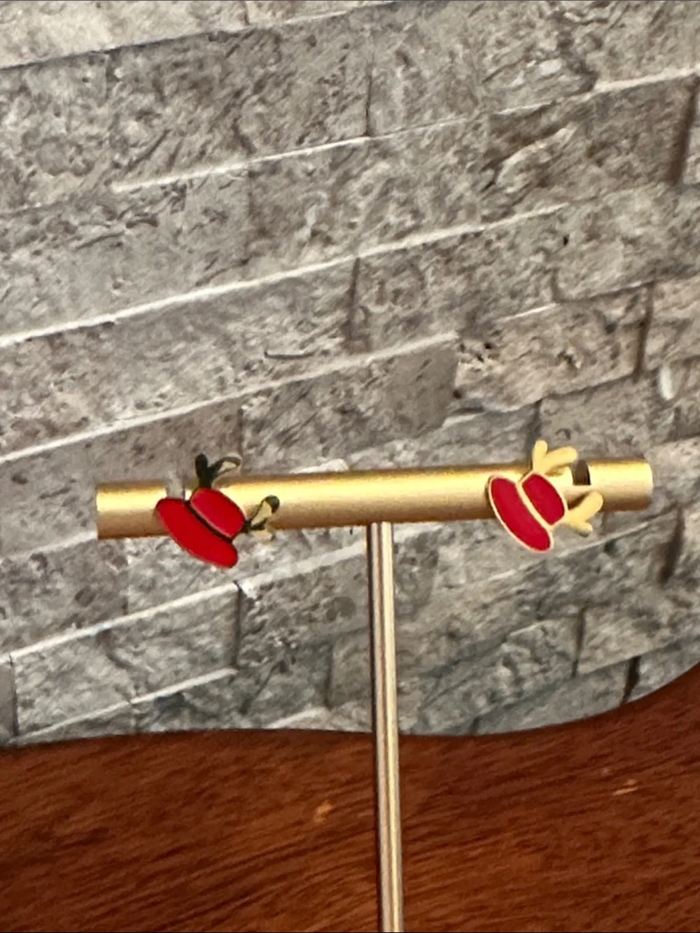 Fashion Jewelry Gold-tone Earring Stand Christmas Themed